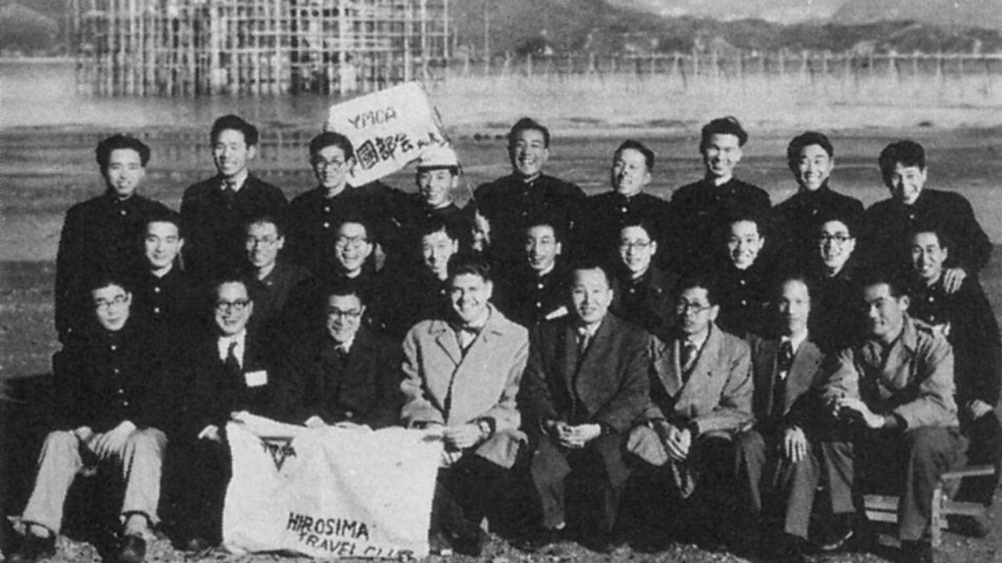 学生YMCA中国部会の記念写真